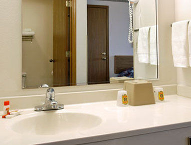 Super 8 By Wyndham Beloit Hotel Kamer foto